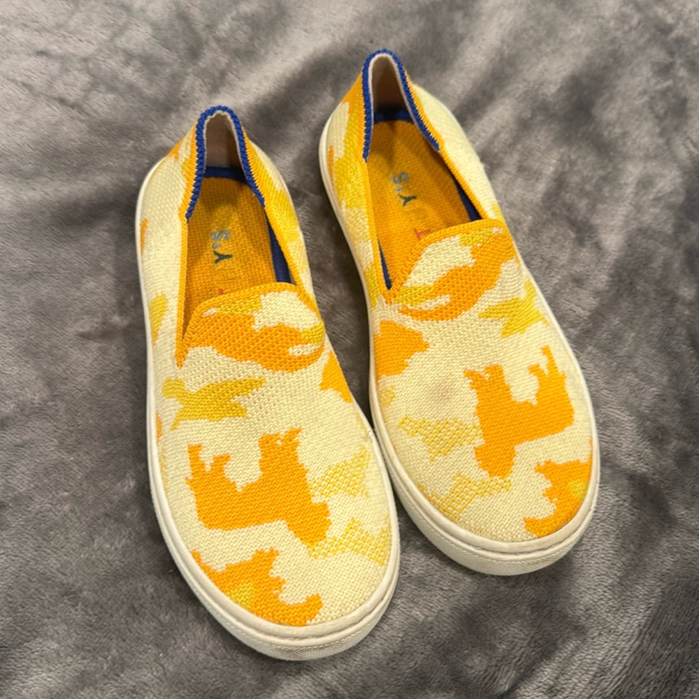 GUC Rothy’s kids sneakers llama yellow size 12 washable